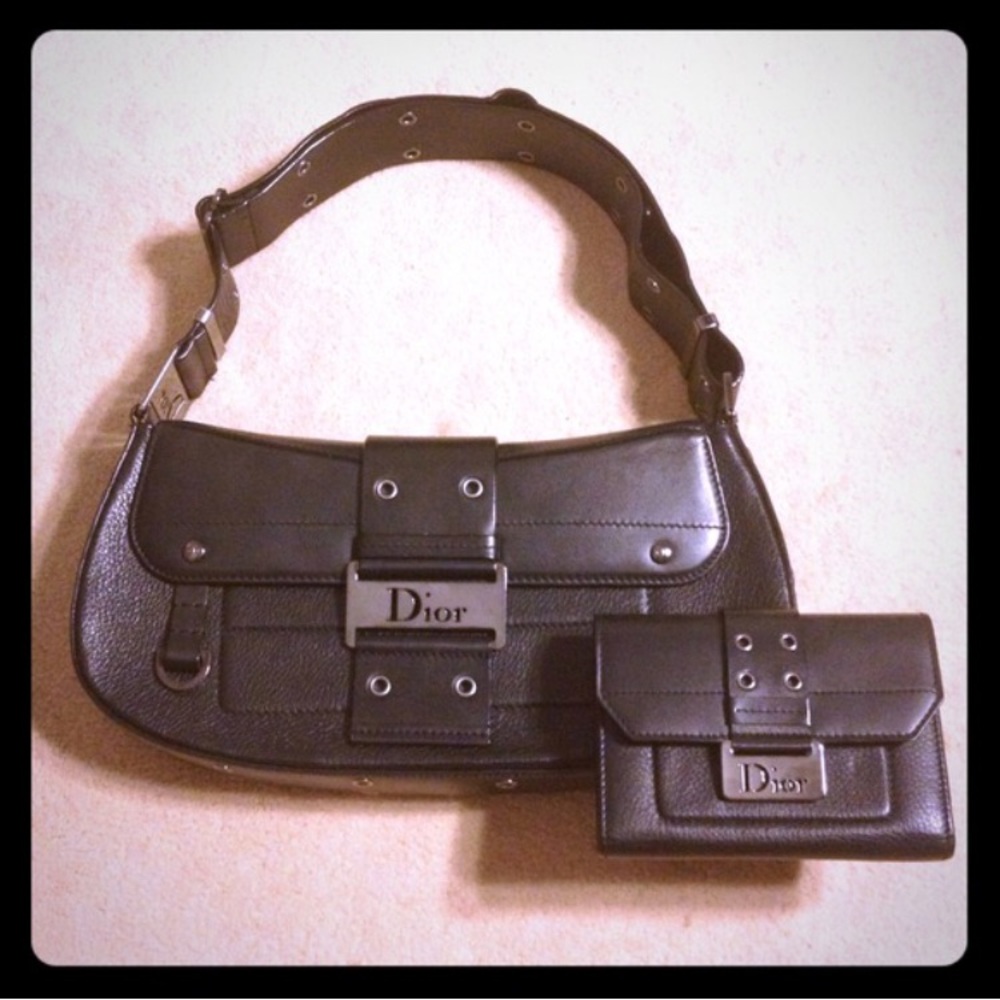 🚫SOLD -CHRISTIAN DIOR BLACK LEATHER GUNMETAL BAG - Picture 2 of 8